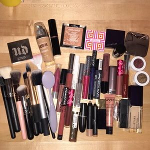 MAKEUP LOT